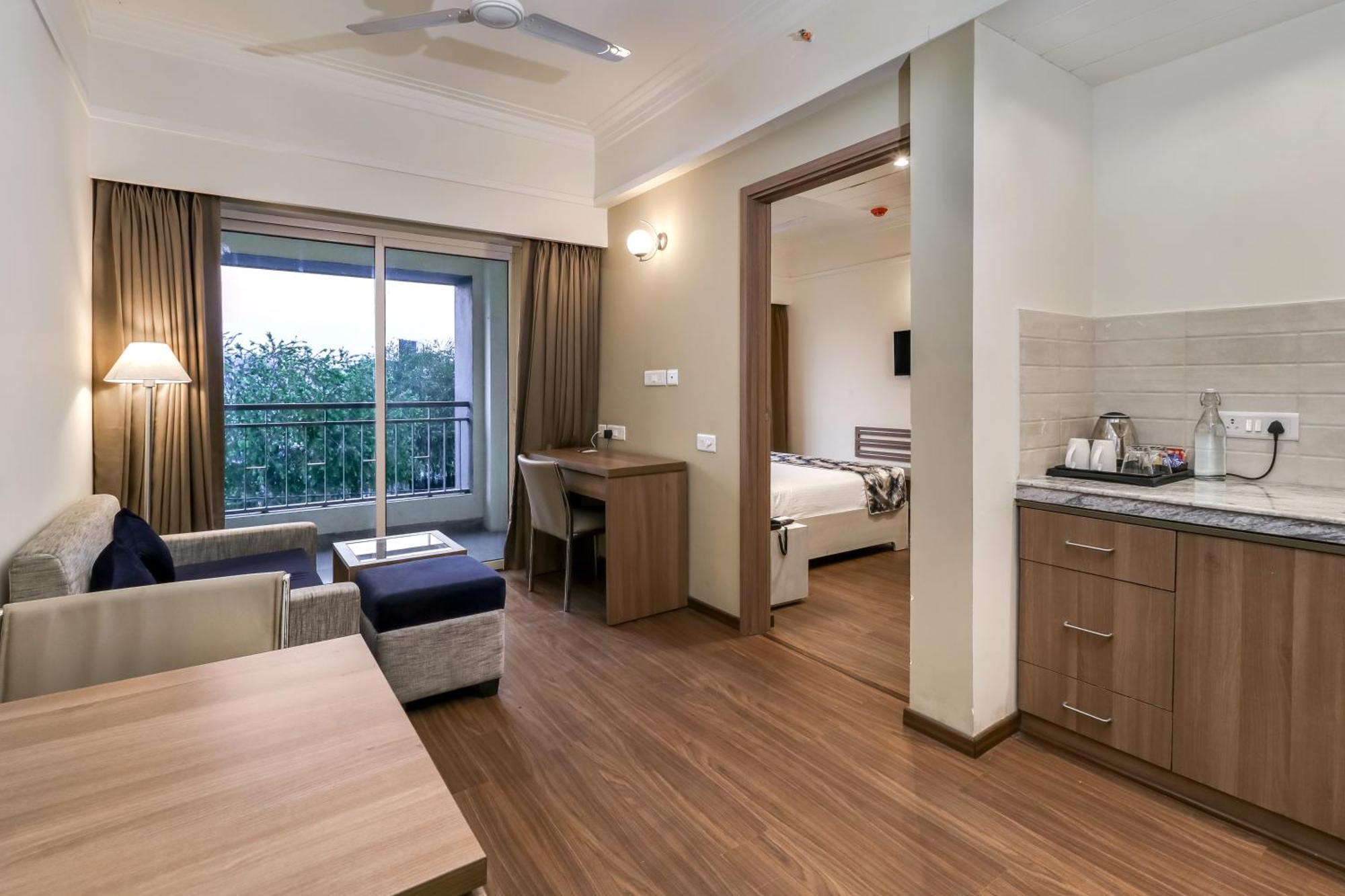 Starlit Suites Newtown โกลกาตา ภายนอก รูปภาพ