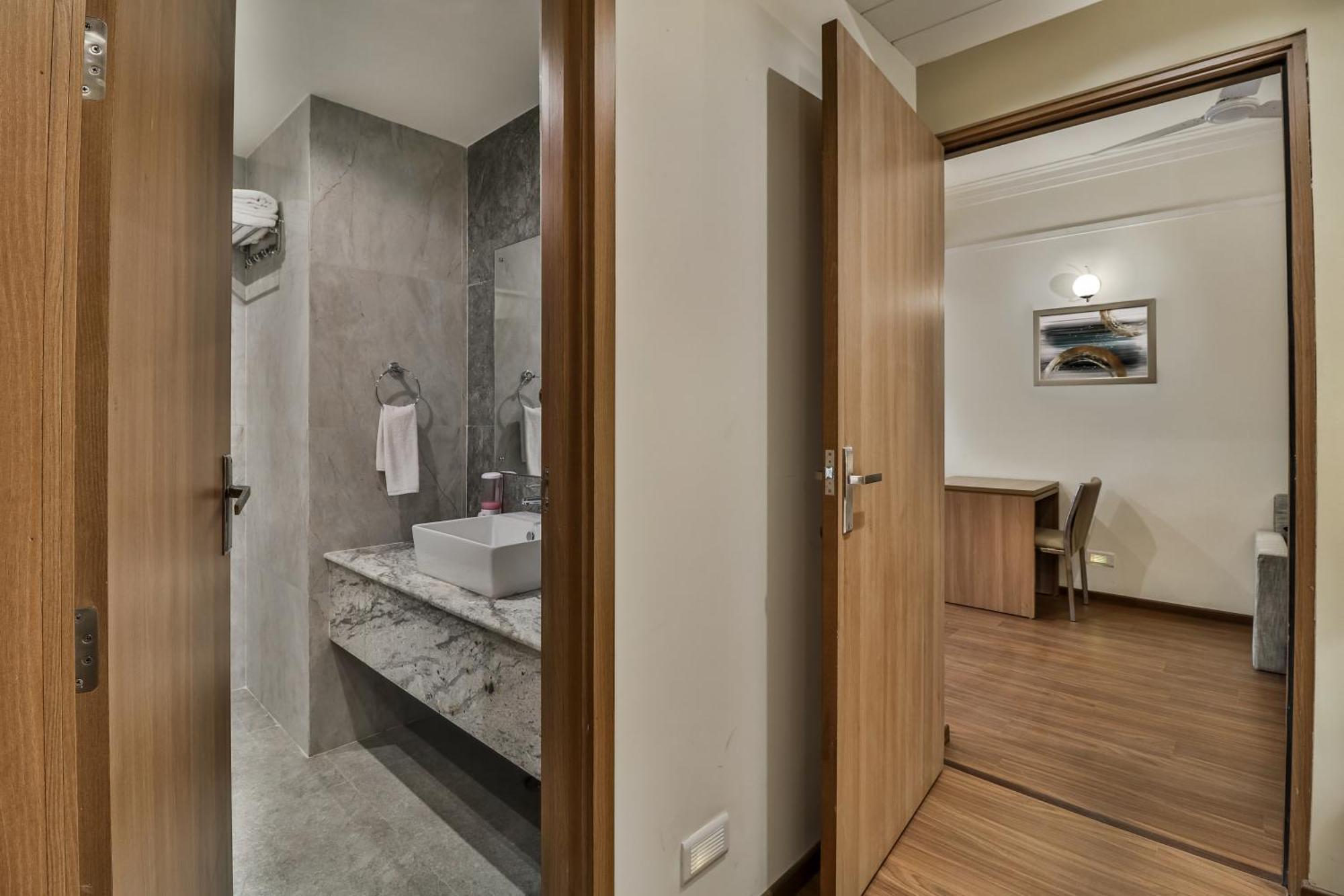 Starlit Suites Newtown โกลกาตา ภายนอก รูปภาพ